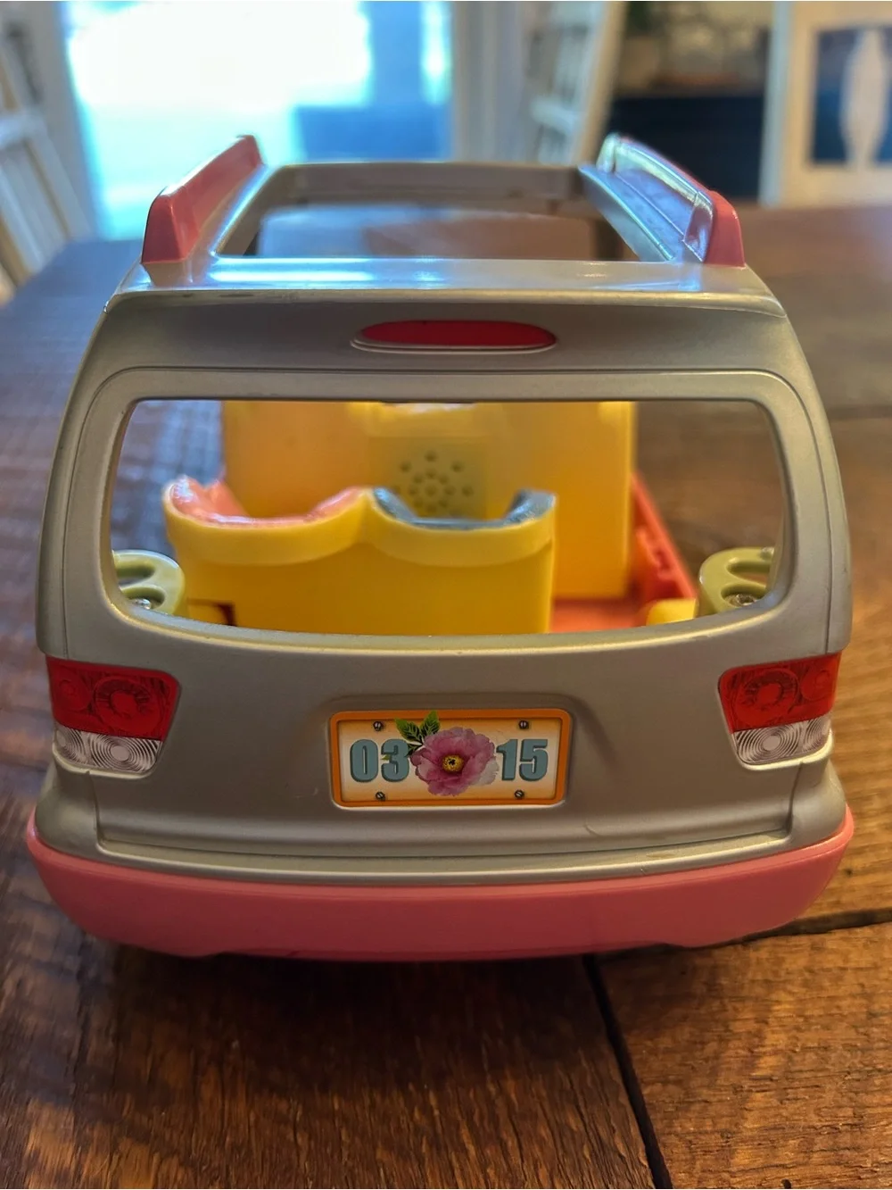 Fisher-Price Loving Family Twin Time Minivan with Car Seats- working sounds